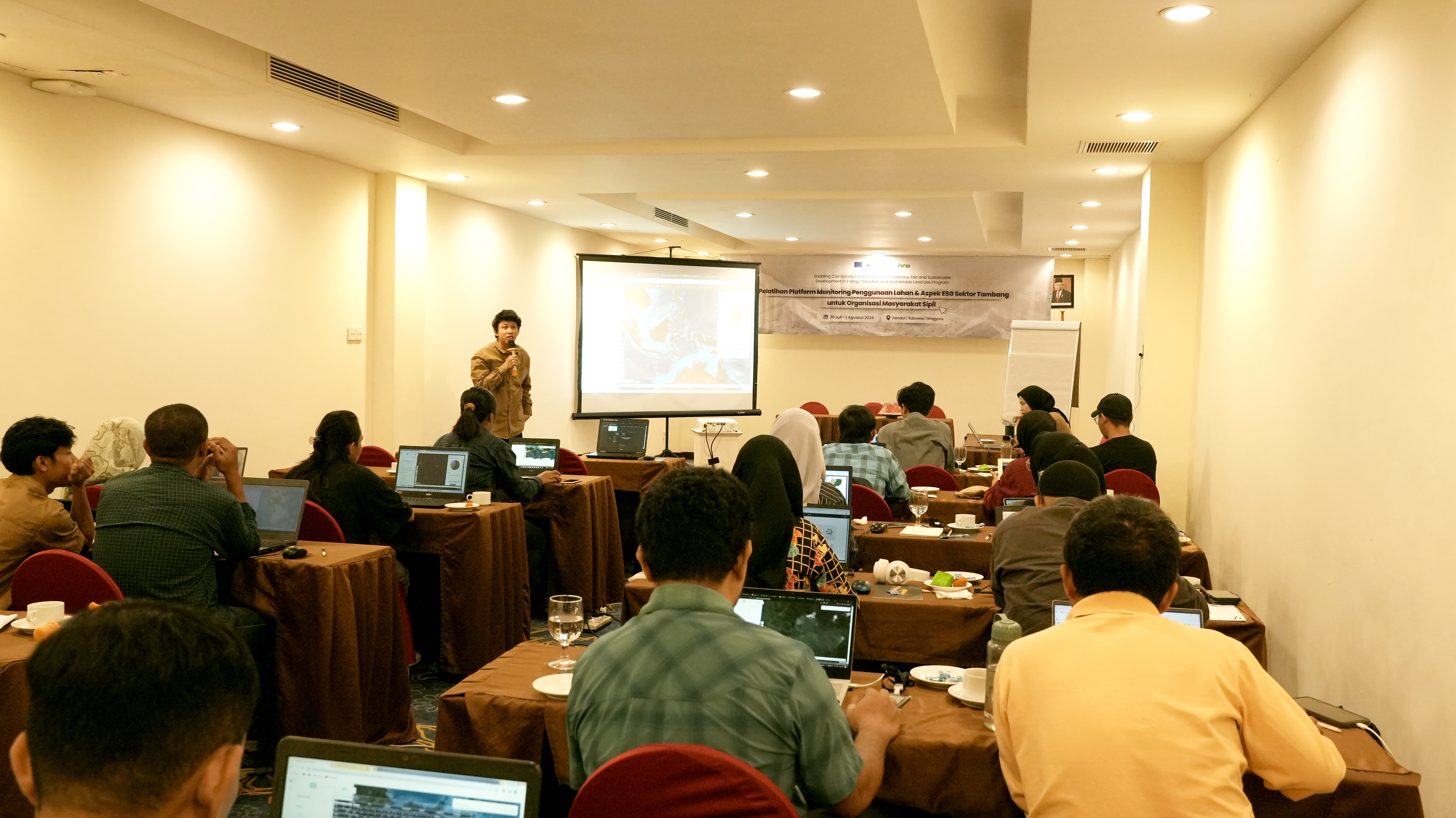 Pelatihan Platform Monitoring Penggunaan Lahan dan Aspek ESG Sektor Pertambangan untuk Organisasi Masyarakat Sipil di Sulawesi Tenggara