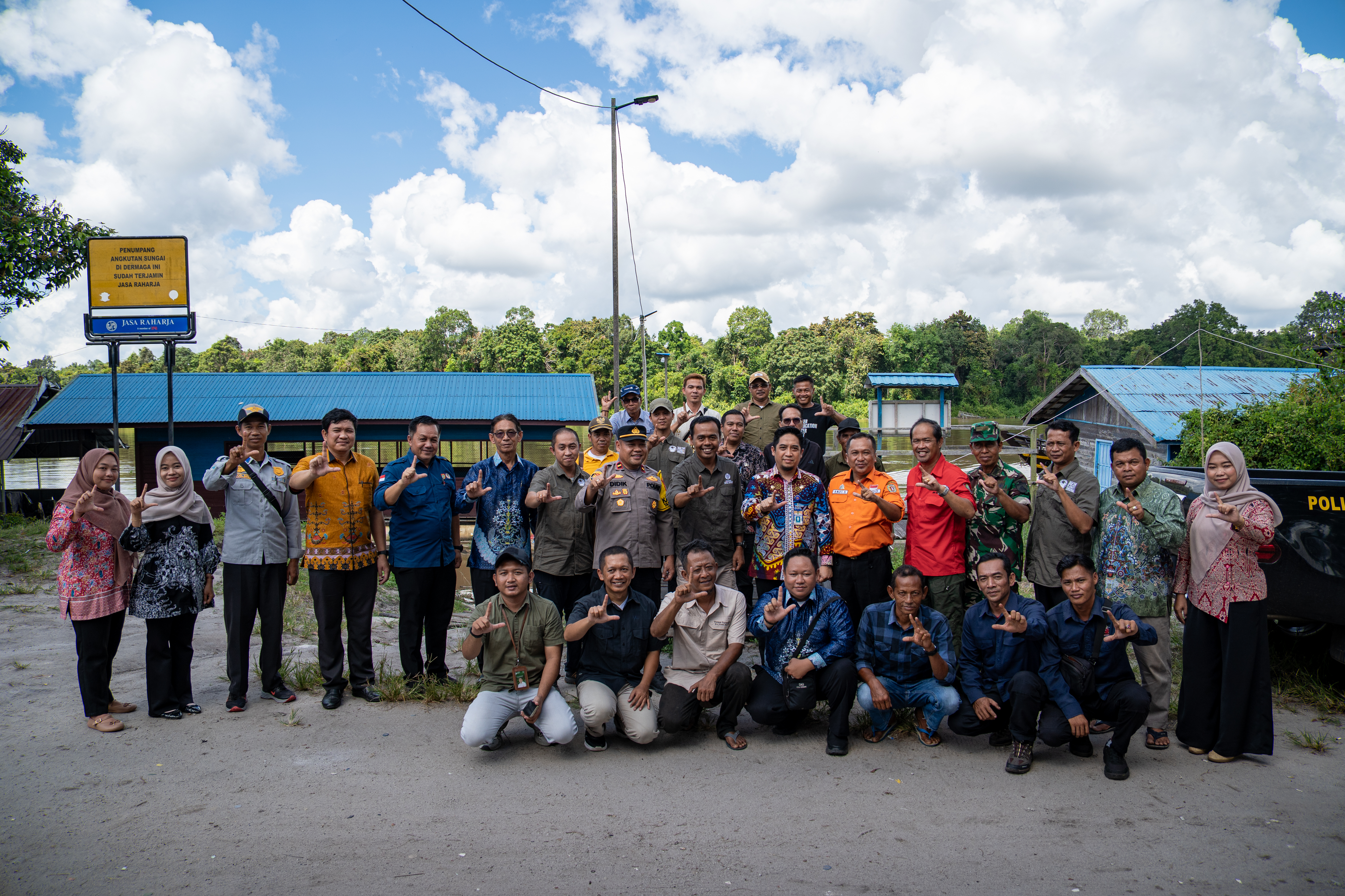 Foto 11. Peserta kegiatan tanggal 18 Juni yang berfokus pada DAS Katingan berfoto bersama.