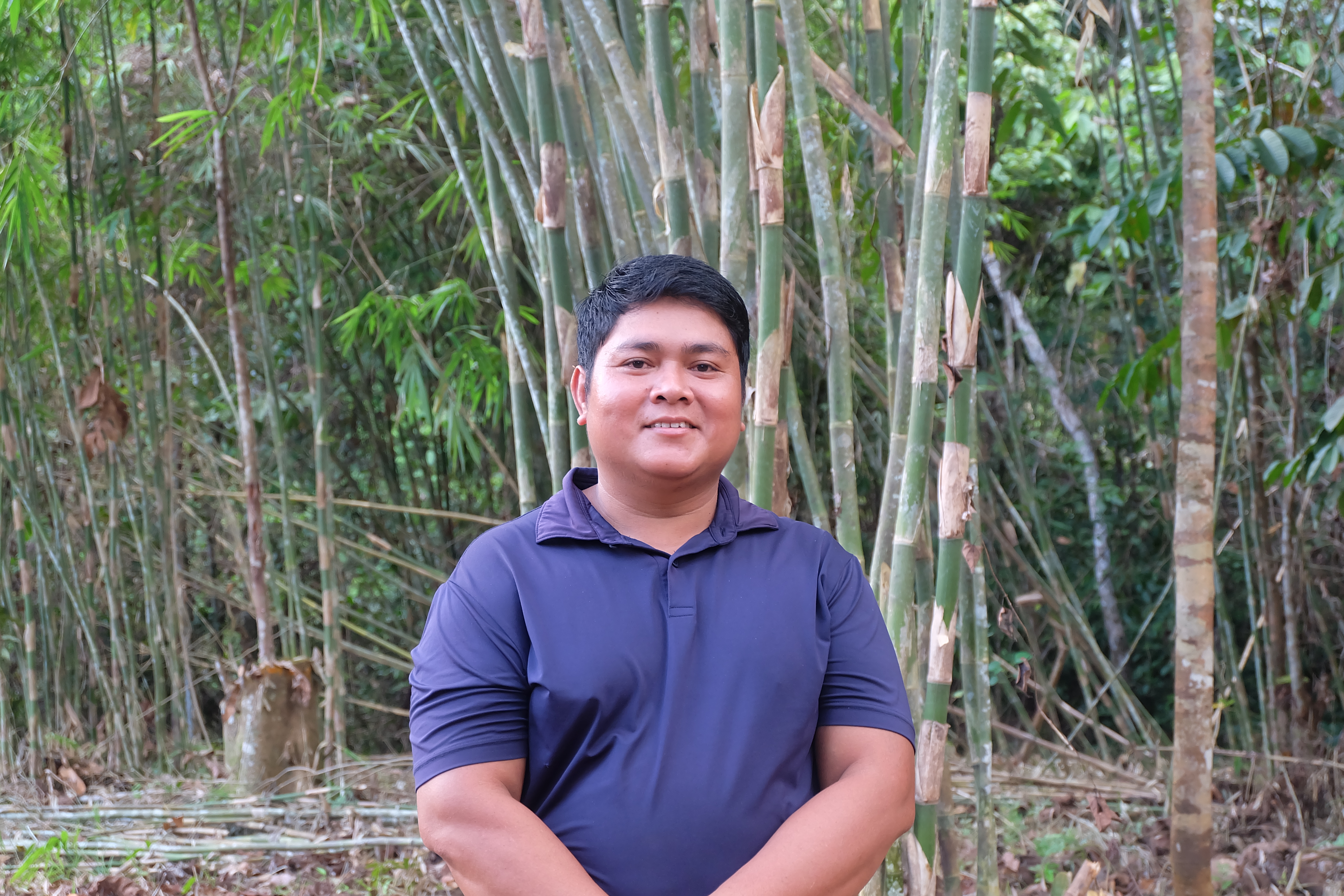 Photo 2. Sudarto with other members during one of their patrols in Kayu Bunga (Photo by WWF Indonesia/Sebastianus Egi M)/Sudarto is the head of the forest management unit in Kayu Bunga. (Photo by WWF Indonesia/Sebastianus Egi M)