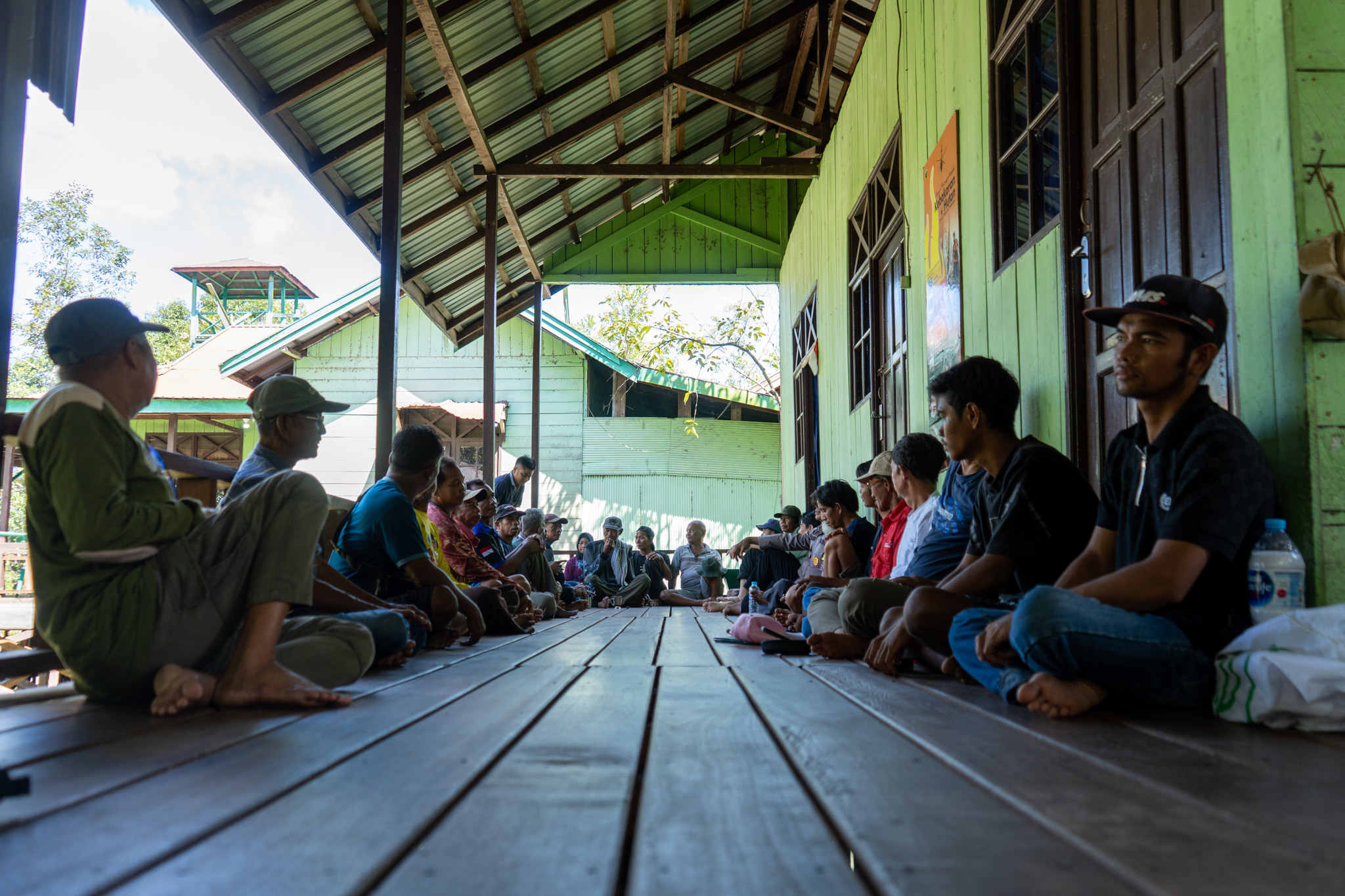 Foto 6. Suasana pertemuan satu-hari di fasilitas tempat tinggal Resort Mangkok, Taman Nasional Sebangau.