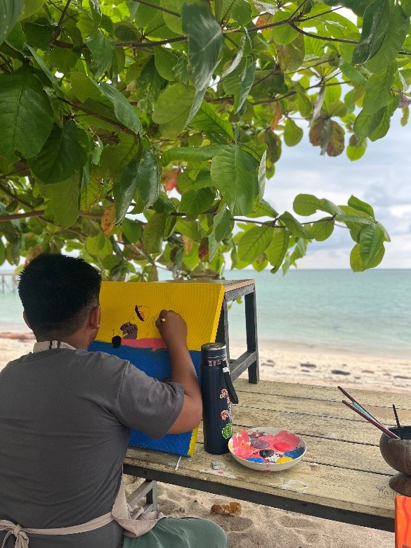Potret Kegiatan Melukis di Pantai. Foto: Fatima Ramadhanty Rahmat