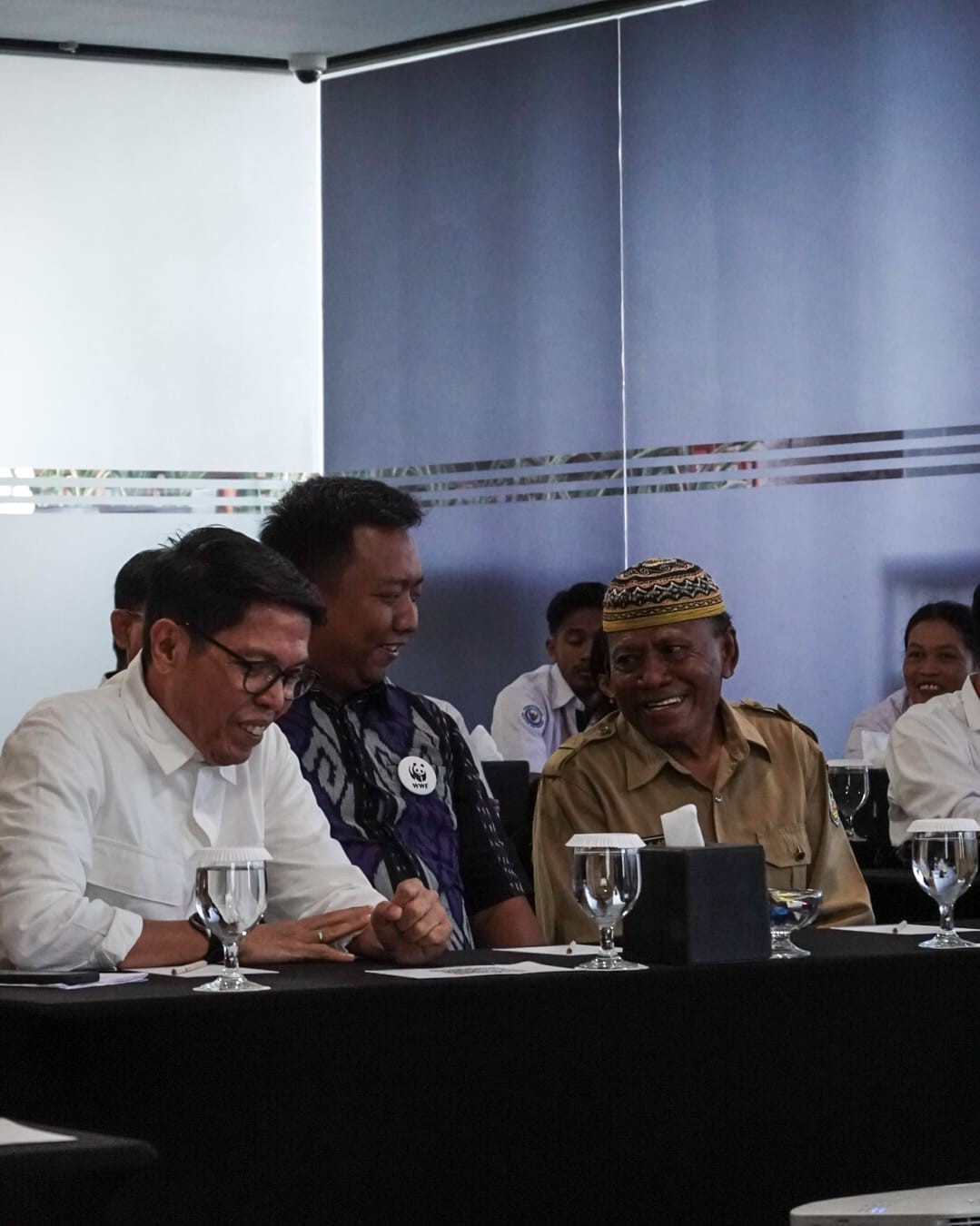 A moment before the coffee break session at the TFCCA Phase-1 Kick-off Program event in the Zasgo Hotel Ballroom, Labuan Bajo, East Nusa Tenggara. ©Tuah Sanjaya Ketaren/WWF-Indonesia