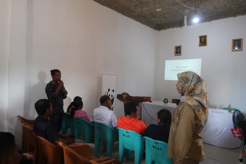 Q&A session between the speaker and participants  Photo: ©WWF-Indonesia/ Annisa S. Aulia